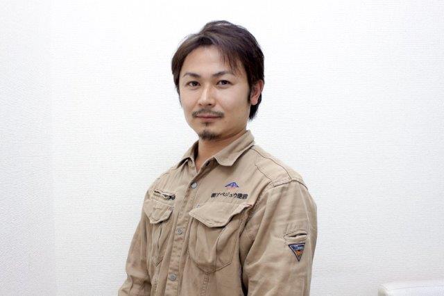 専務取締役 久津岡 健太朗